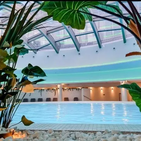 Hanza Tower 24 Sauna & Jacusii & Pool