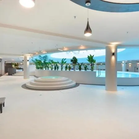 Apartment Hanza Tower 24 Sauna & Jacusii & Pool *